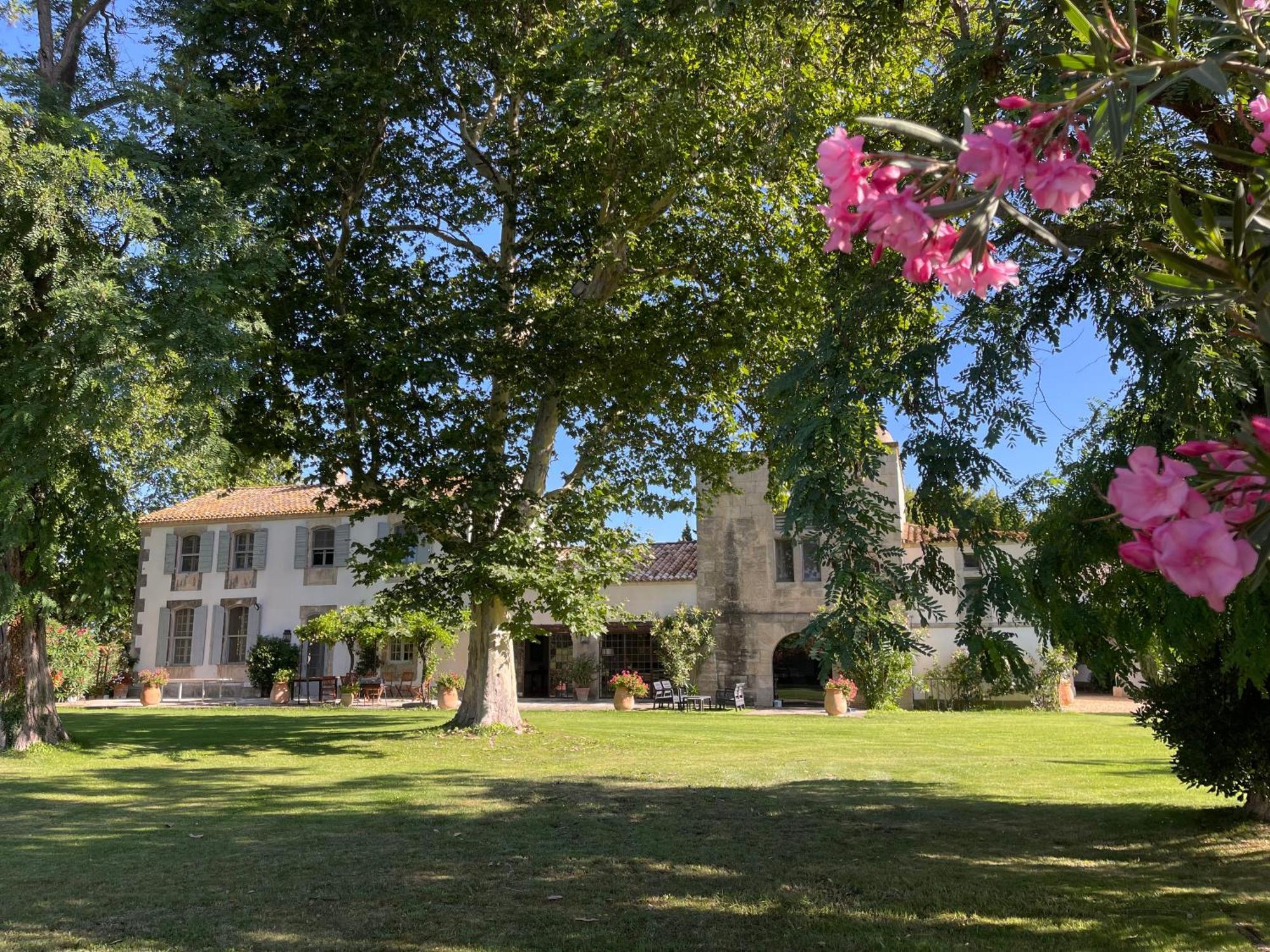 Mas Des Becasses, En Provence - 22 Personnes Arles Exterior foto